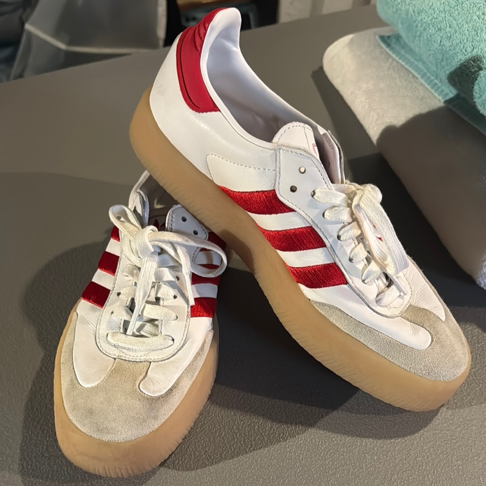 Adidas White and Red Samba Sneakers - W10